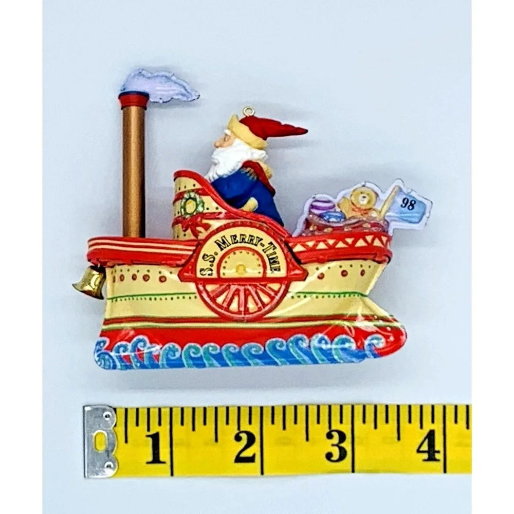 Hallmark 1998 Cruising Into Christmas Handcrafted Tin Keepsake Ornament‎ MIB
